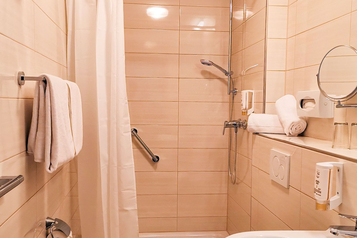 comfort double room | bathroom | hair dryer, towels