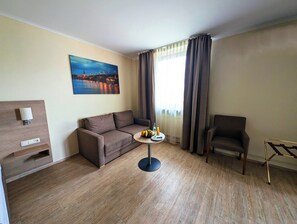 Quarto casal conforto | Escrivaninha, espaço de trabalho para notebook, quartos à prova de som