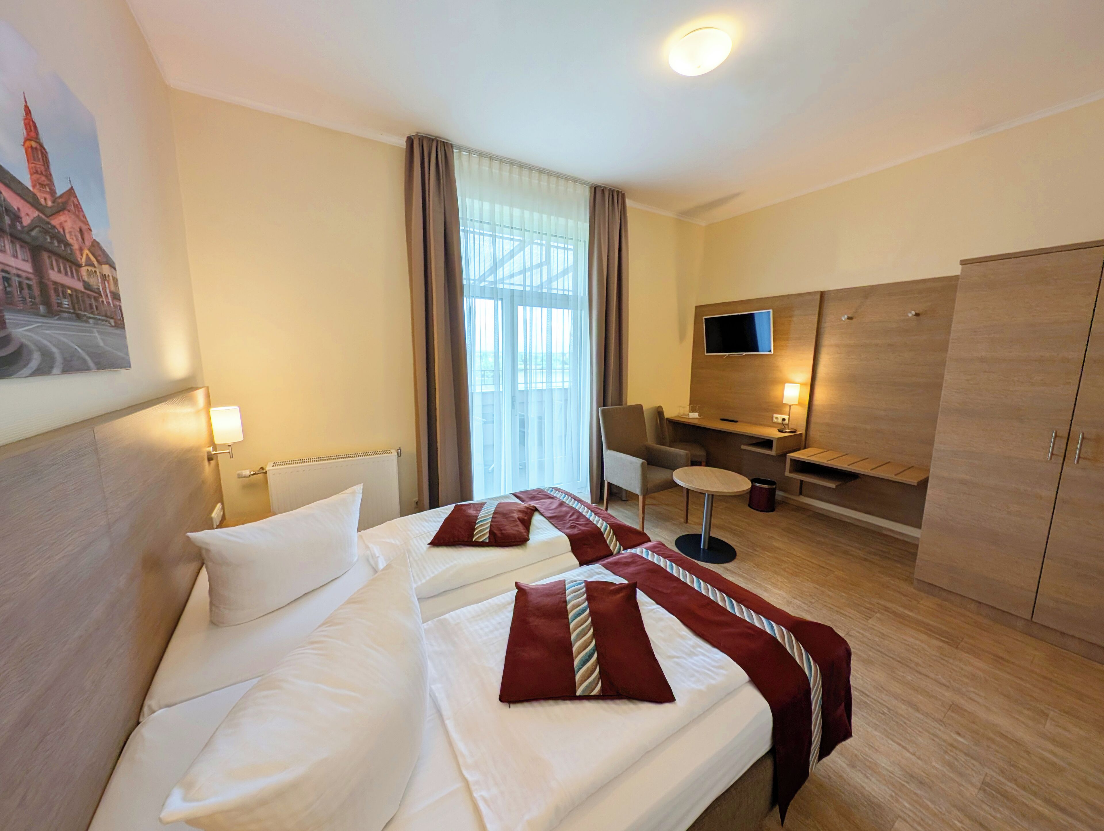 comfort double room | desk, laptop workspace, soundproofing, free wifi