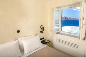 Egyptian cotton sheets, premium bedding, pillowtop beds, minibar - Platis Residence Villa (Santorini)