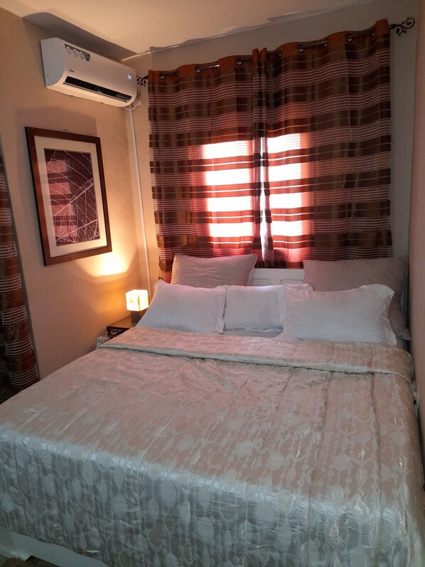 1 soverom, wi-fi (inkludert) og sengetøy