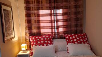 1 bedroom, free WiFi, bed sheets