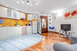 Microwave, stovetop, coffee/tea maker, toaster