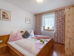 2 chambres, Wi-Fi gratuit, draps fournis