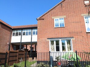Cottage | Interior - Burtons Mill Retreat (Norwich)