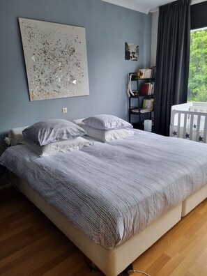 1 chambre, fer et planche à repasser, Wi-Fi gratuit, draps fournis