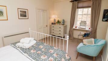 Cottage | 1 bedroom, individually decorated, individually furnished, free WiFi