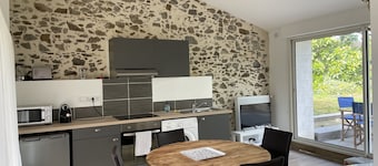 Jolie Maison Lumineuse et Pleine de Charme