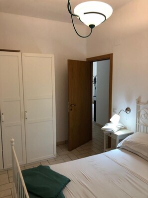 2 chambres, lit parapluie, Wi-Fi gratuit, draps fournis