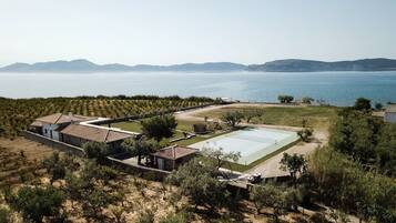 Villa | Property grounds