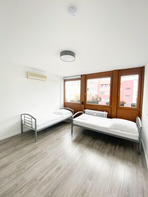 City Apartment | 6 bedrooms, free WiFi - PF Unterkunft (Pforzheim)