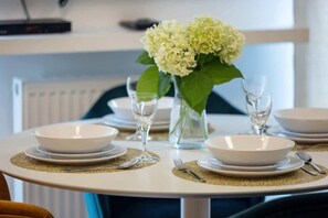 Dining - Stylish Apartment close to the beach | Parking and Balcony (Miedzywodzie)