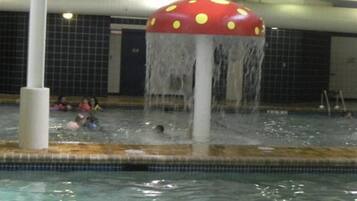 Piscine couverte, piscine extérieure