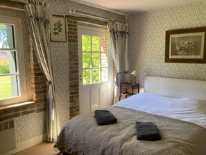 3 chambres, fer et planche à repasser, Wi-Fi gratuit