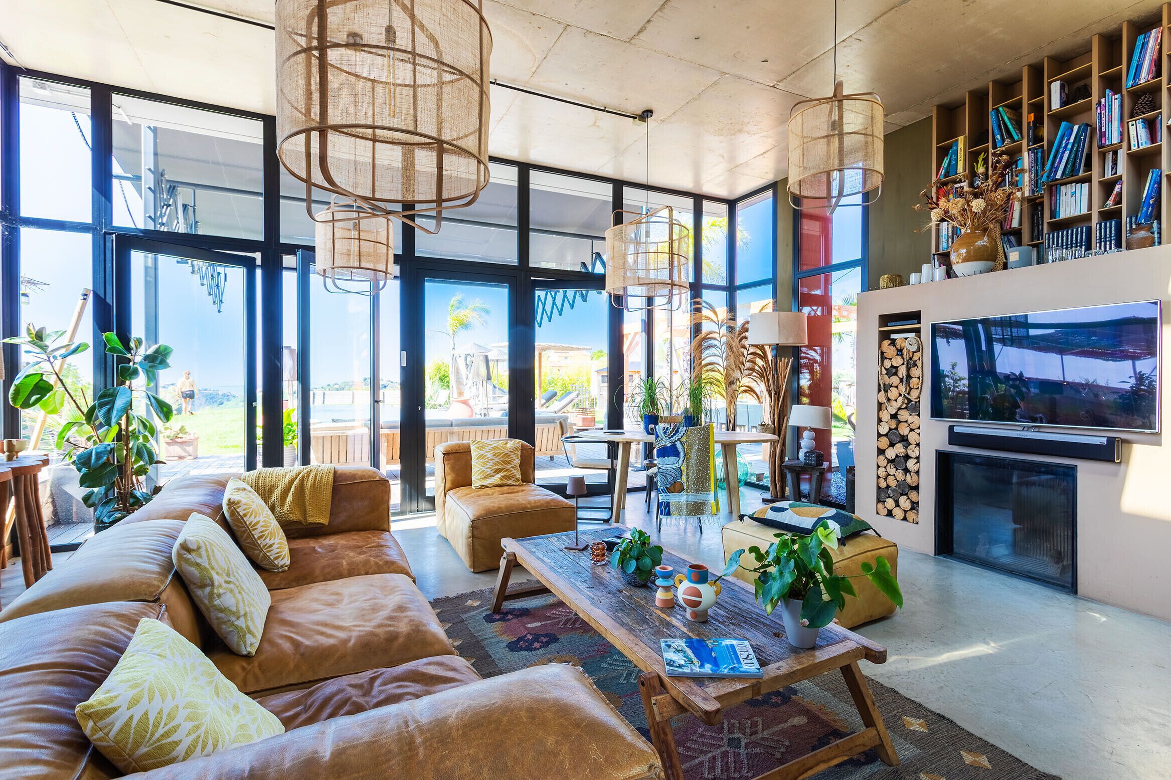 Télévision, cheminée