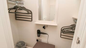 Cottage | 1 bedroom, individually decorated, individually furnished, free WiFi