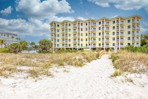 Exterior - Sunset Vistas 206S -ADA Accessible, Beach Paradise-loaded with amenities! (Treasure Island)