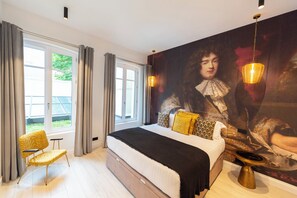 1 chambre, coffres-forts dans les chambres, fer et planche à repasser