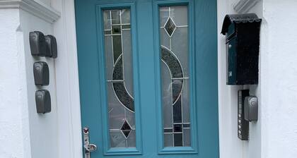 Ground floor, newly renovated modern central located apartment close to beach