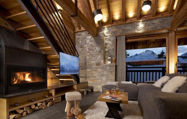 Fireplace - Chalet, 150m from ski slopes, fitness, sauna, terrace, fireplace or stove, tv, 260m², Les 2 Alpes (Les Deux Alpes)