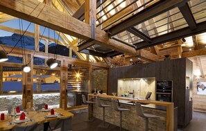 Dining - Chalet, 150m from ski slopes, fitness, sauna, terrace, fireplace or stove, tv, 260m², Les 2 Alpes (Les Deux Alpes)