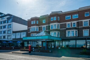 Exterior - Strathmore Hotel (Morecambe)