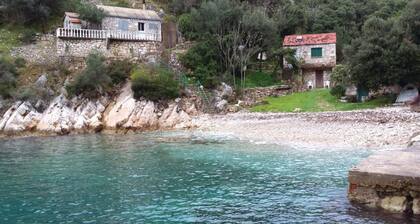 New Modern House in a Quiet Island Area w. Garden