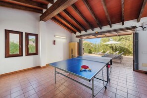 Games room - Villa Mal Pas - Easy walk to two beautiful cove beaches (Mal Pas-Bon Aire)