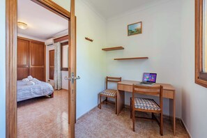 4 sovrum, strykjärn/strykbräda, wi-fi och sängkläder