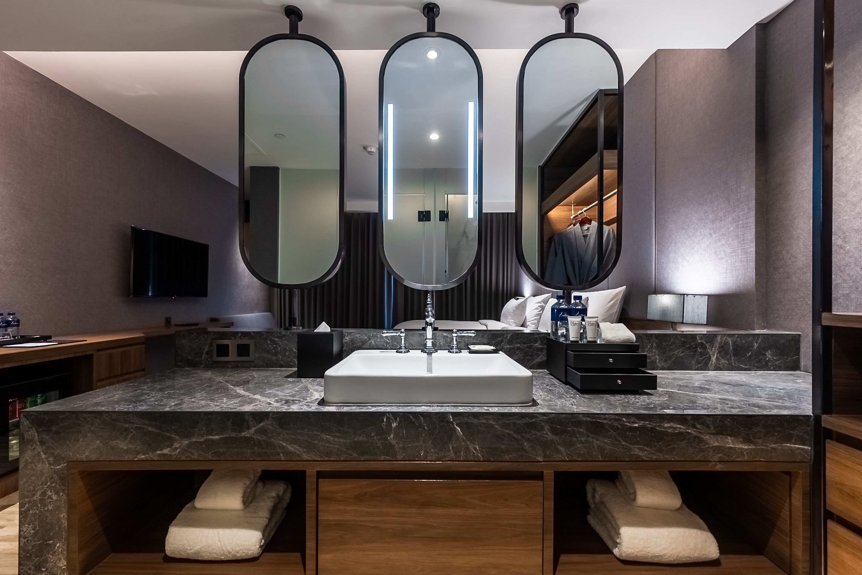 Photo - Ayathorn Bangkok