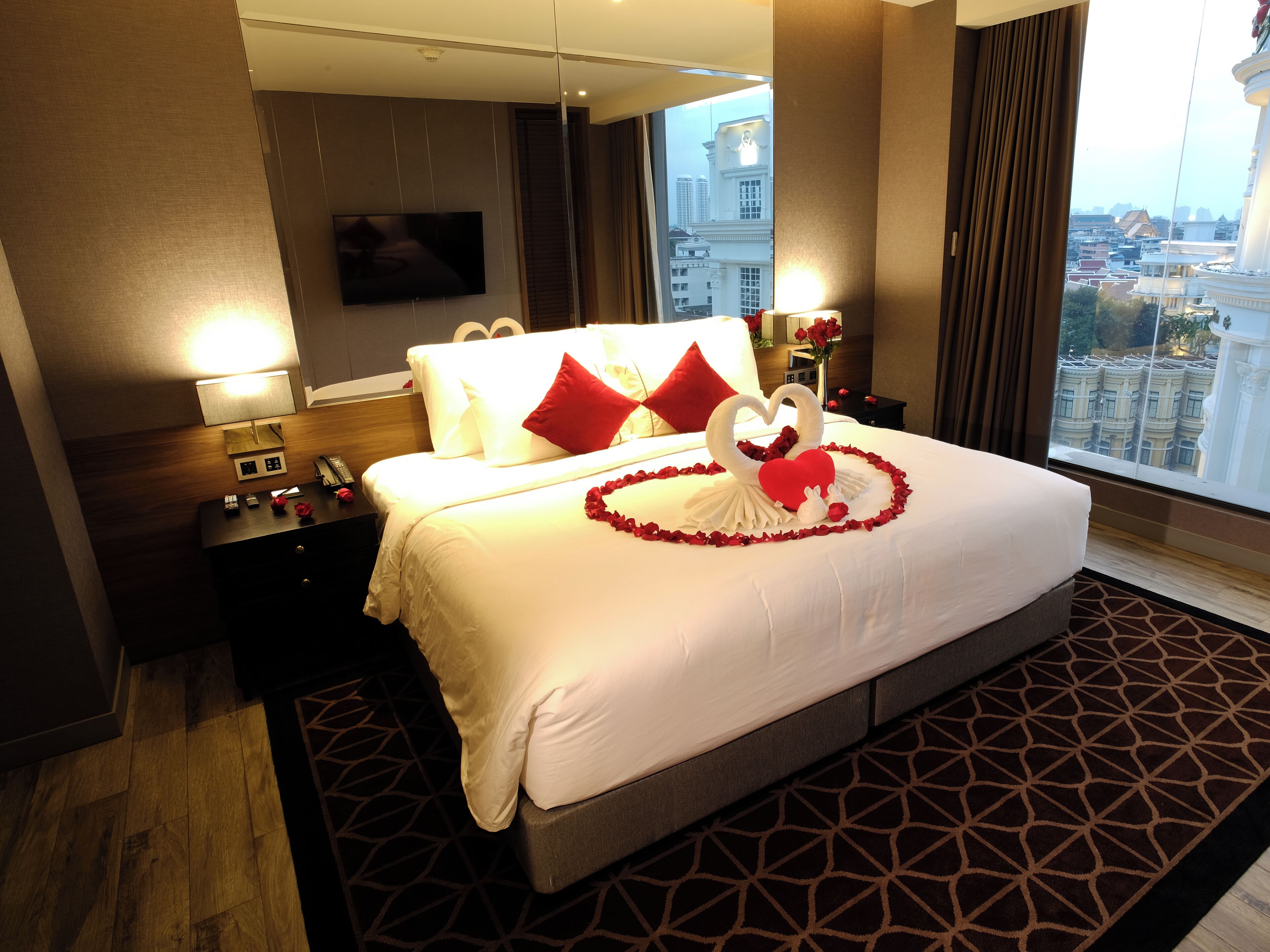 Signature-Suite, 1 King-Bett und Schlafsofa | Minibar, Schreibtisch, laptopgeeigneter Arbeitsplatz