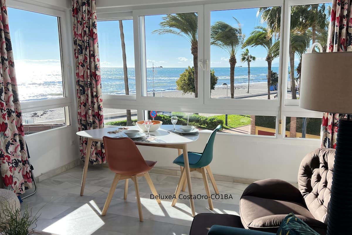 Deluxe Apartment, Ensuite, Sea View (CostaOro 1BA) | Dining