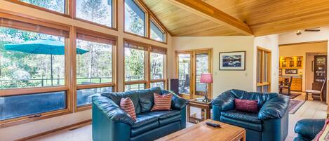 Flat-screen TV, fireplace, offices