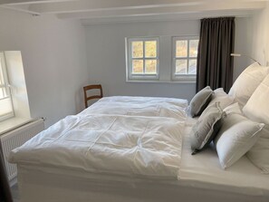 2 Schlafzimmer, Bügeleisen/Bügelbrett, Reisekinderbett, kostenloses WLAN