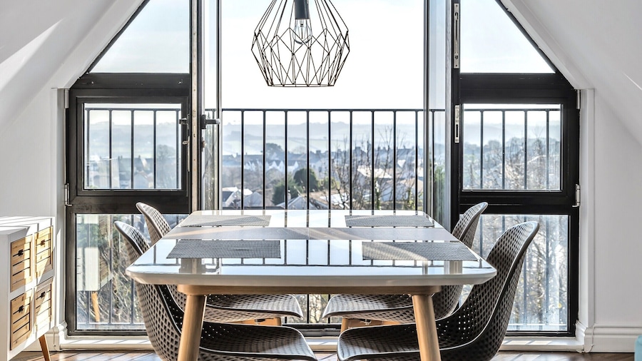 Pochin House Collections