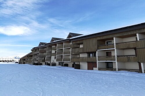 Logement pour 6 personnes,  vue sur le Mont Blanc et au pied des pistes 