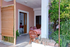 Apartment, 1 Queen Bed | Balcony - Newly Furnished apt w. Patio,parking & Fireplace (Stari Grad)