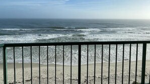 海灘、躺椅、沙灘巾