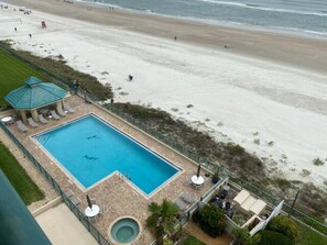Piscina all'aperto, una piscina riscaldata
