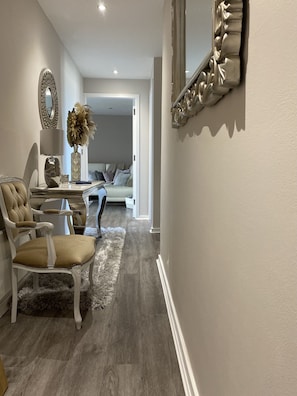 Departamento de lujo, baño privado | Lobby