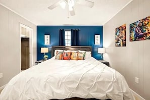 1 bedroom, blackout drapes, Internet