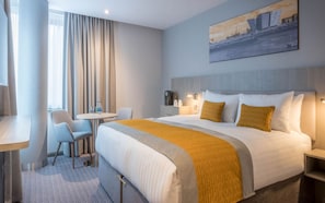 Executive King Room | In-room safe, desk, laptop workspace, iron/ironing board