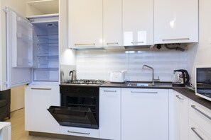 公寓 | 私人厨房 | 大冰箱、微波炉、烤箱、炉灶