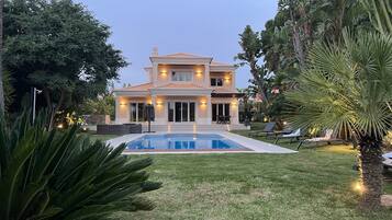 Piscine extérieure, piscine chauffée