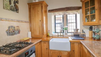 Cottage | Interior