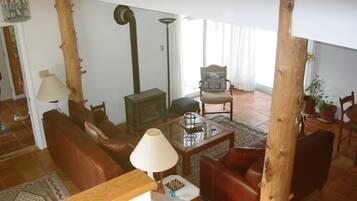 House (West Branch 75, Waterville Valley) | Living room