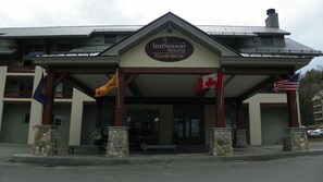 Condo (PB Oct 10th-17th, 2Moh, Lincoln) | Exterior