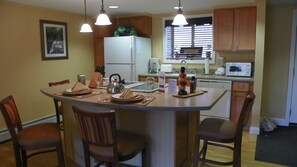 Condo (PB Oct 10th-17th, 2Moh, Lincoln) | Exterior