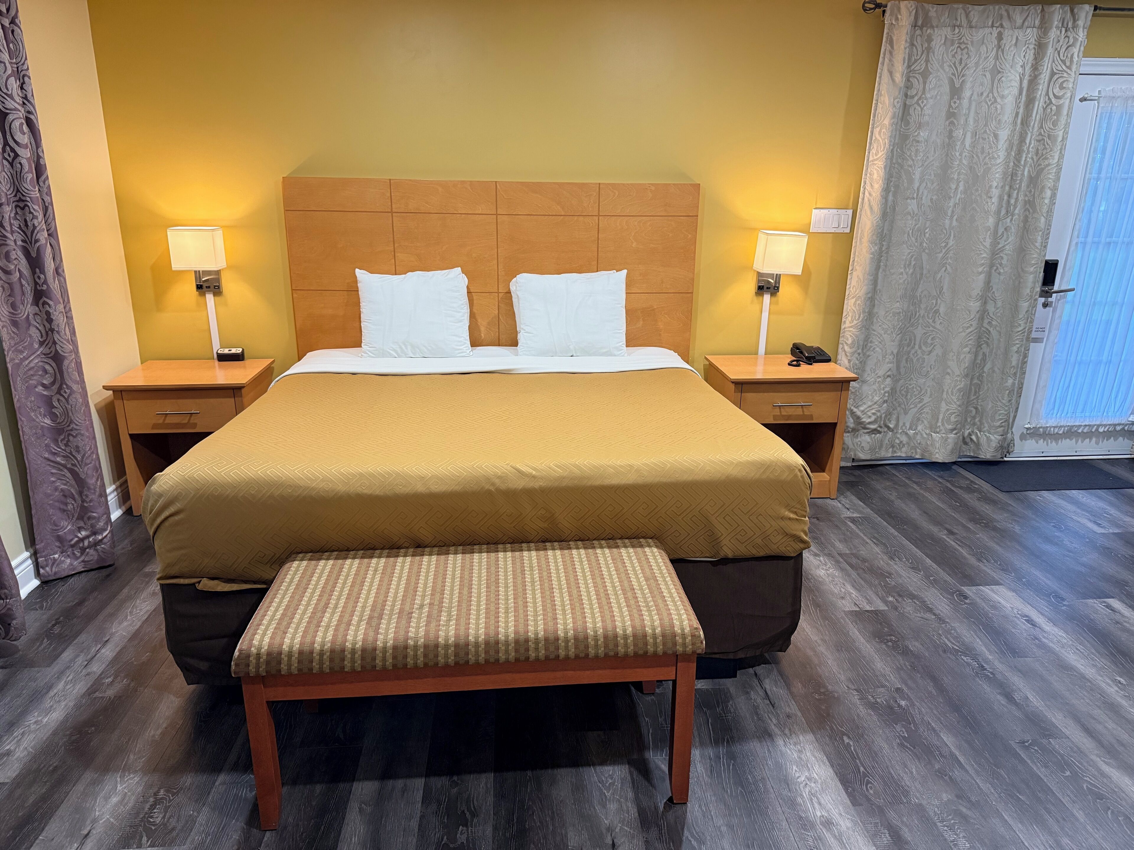 King Room with Spa Bath | Accès au Wi-Fi (inclus), literie fournie