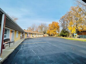 Exterior - North Bay Inn (North Bay)